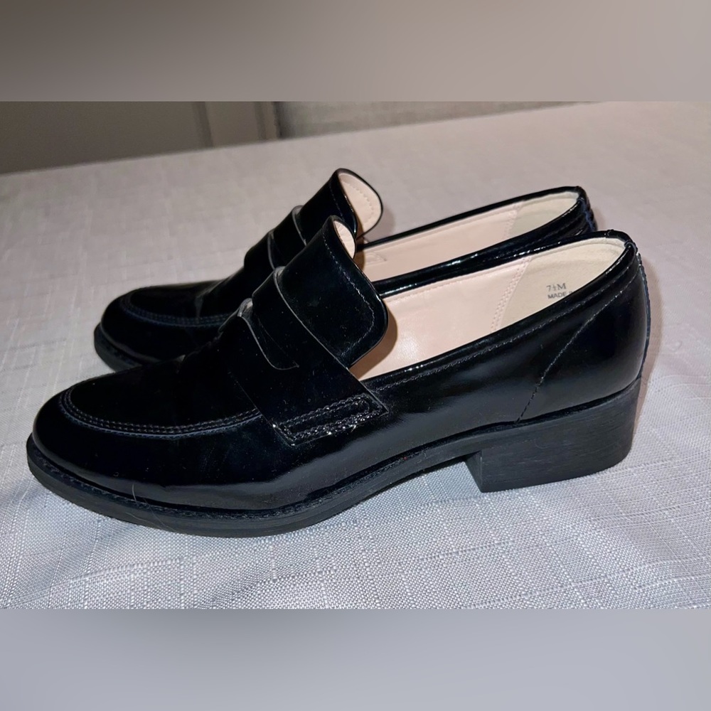 Pic & Pay patent leather loafer 7M black